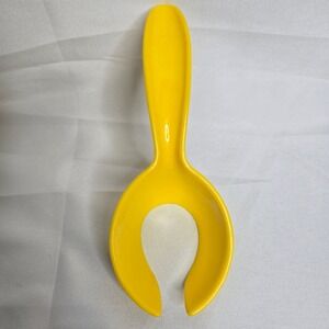 Vtg Tupperware Boiled Egg Scoop Lifter,‎ Yellow, #1334
